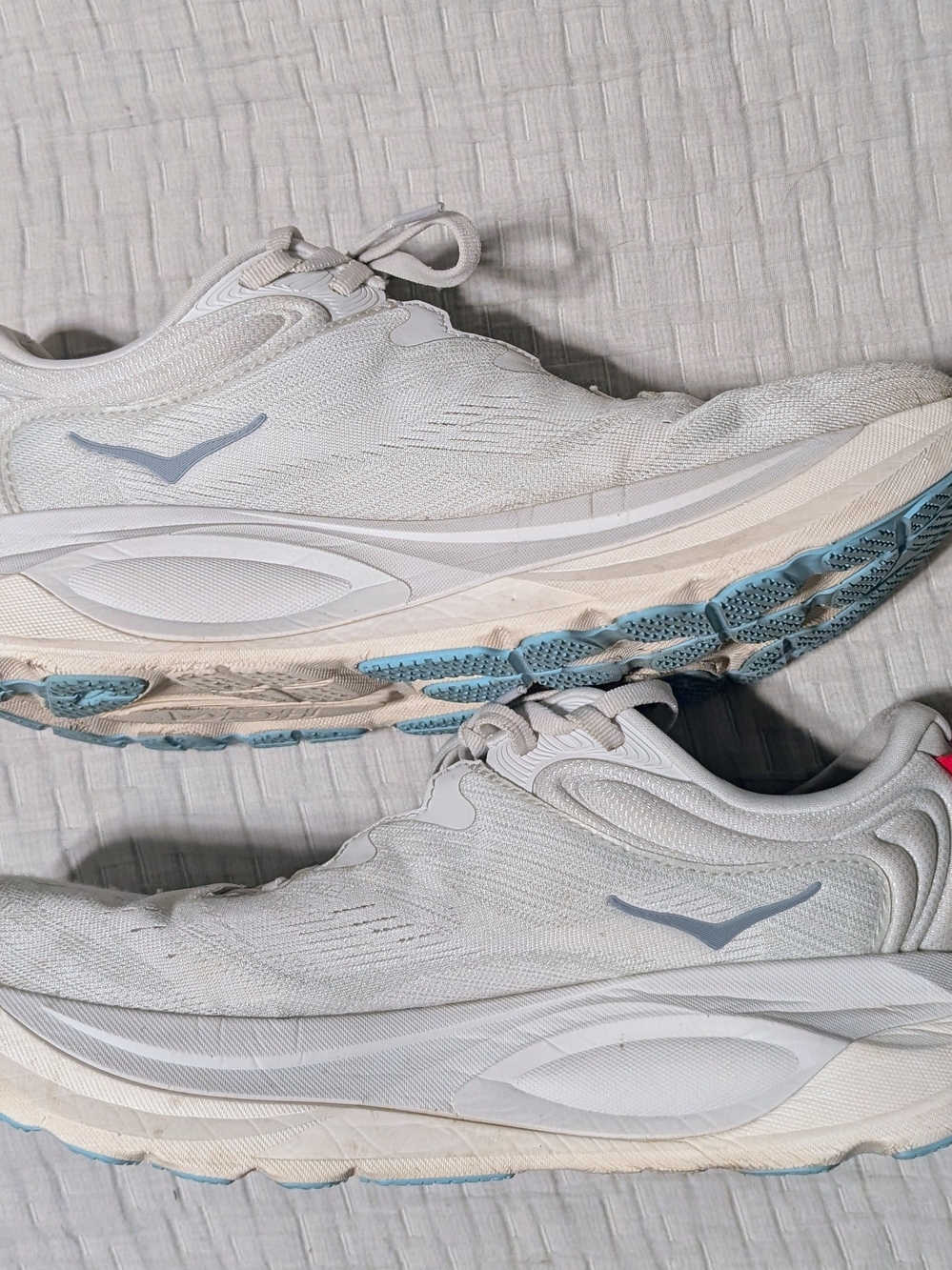Hoka Gaviota 6 Size 9W. White/Gray with Blue and Red Accents - Picture 3 of 6